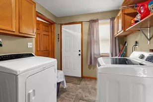 3100 Omro Rd, Oshkosh, WI 54904 - Photo 6