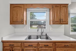 1965 Robin Rd, Beloit, WI 53511 - Photo 10
