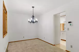 409 Blue Ridge Pkwy, Madison, WI 53705 - Photo 8