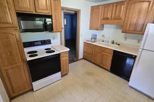 4918 Marvin Ave, Madison, WI 53711 - Photo 2
