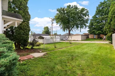 111 E Carroll Street, Portage, WI 53901 - Photo 6