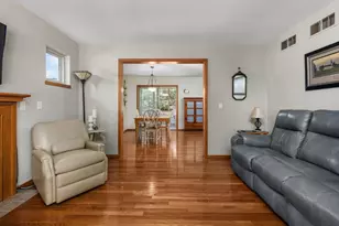 6934 Dominion Dr, Madison, WI 53718 - Photo 6
