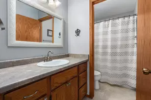 6934 Dominion Dr, Madison, WI 53718 - Photo 16