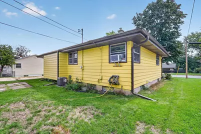 1809 Burton Street, Beloit, WI 53511 - Photo 34