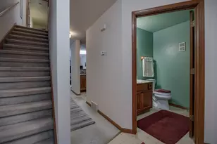 902 N Thompson Dr, Madison, WI 53704 - Photo 10