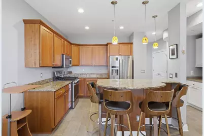 625 N Segoe Road #610, Madison, WI 53705 - Photo 6