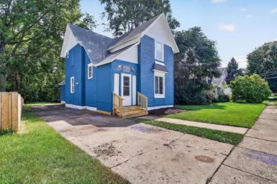 823 Oak Street, Beloit, WI 53511 - Photo 2