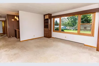 608 W Fountain Street, Ridgeville, WI 53533 - Photo 2