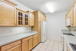 69 Cherokee Cir, Madison, WI 53704 - Photo 8