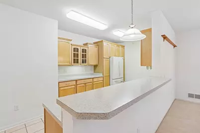 69 Cherokee Circle #103, Madison, WI 53704 - Photo 4