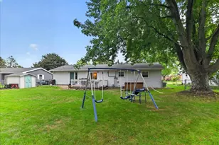 512 Yorktown Rd, DeForest, WI 53532 - Photo 34