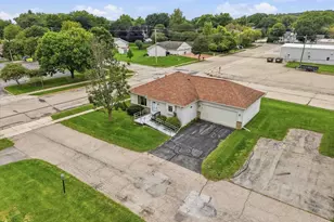213 Hjemdal Ln, Deerfield, WI 53531 - Photo 32
