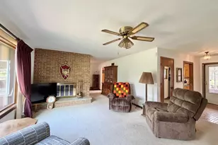 721 E Morning Glory Ln, Beloit, WI 53511 - Photo 12