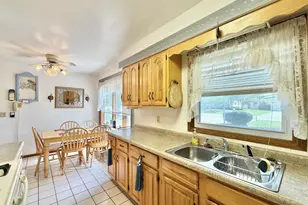 721 E Morning Glory Ln, Beloit, WI 53511 - Photo 4