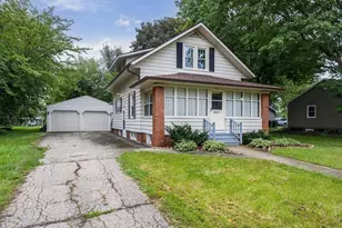 421 S Whiton St, Whitewater, WI 53190 - Photo 2
