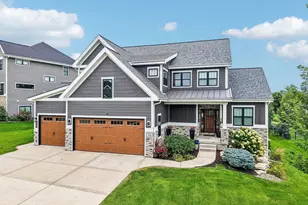 1048 Brynhill Dr, Oregon, WI 53575 - Photo 2