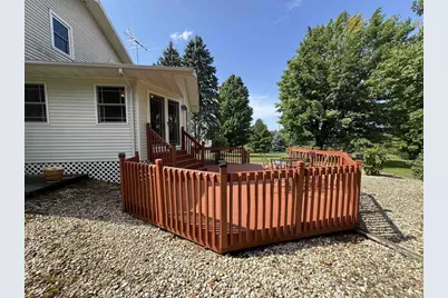 W5642 Rolling Acres Lane, Monroe, WI 53566 - Photo 10