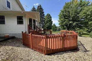 W5642 Rolling Acres Ln, Monroe, WI 53566 - Photo 10