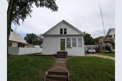 418-418 1/2 8th Avenue, Baraboo, WI 53913 - Photo 2