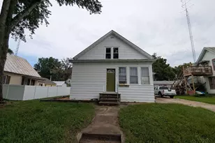 418-418 1/2 8th Ave, Baraboo, WI 53913 - Photo 2