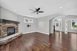 1199 Virdon Dr, Sun Prairie, WI 53590 - Photo 6