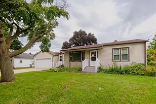 723 Cranston Rd, Beloit, WI 53511 - Photo 2