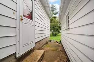 309 4th St, Waunakee, WI 53597 - Photo 4