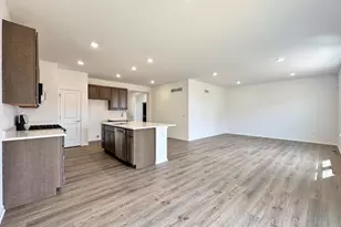 237 Falcon Ct, Sauk City, WI 53583 - Photo 4