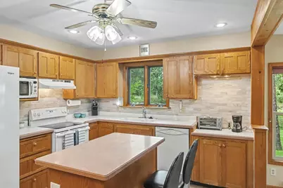 801 Saddle Ridge, Portage, WI 53901 - Photo 8