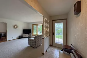 2611 Golf Vu Ct, Monroe, WI 53566 - Photo 10