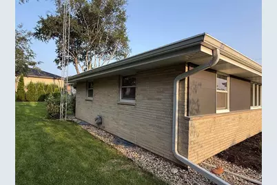 2611 Golf Vu Court, Monroe, WI 53566 - Photo 4