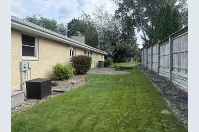 2611 Golf Vu Court, Monroe, WI 53566 - Photo 6