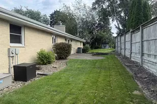2611 Golf Vu Ct, Monroe, WI 53566 - Photo 6