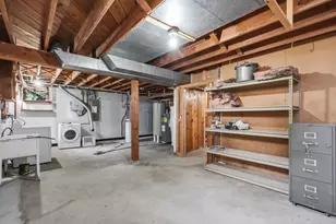 404 Tompkins Dr, Madison, WI 53716 - Photo 32