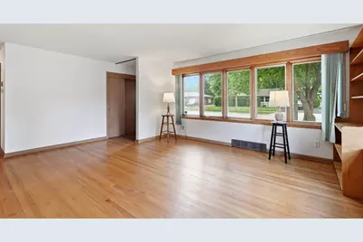 404 Tompkins Drive, Madison, WI 53716 - Photo 6