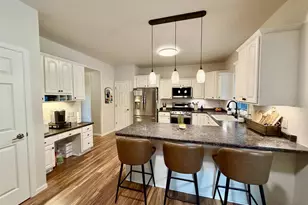 3819 Huntington Ct, Janesville, WI 53546 - Photo 8