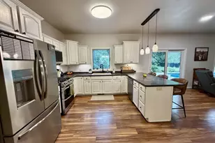 3819 Huntington Ct, Janesville, WI 53546 - Photo 10