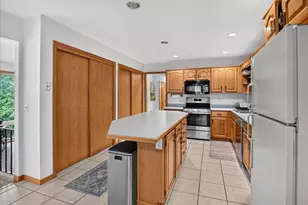 2622 Homestead Rd, Madison, WI 53711 - Photo 14