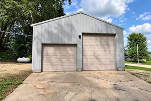 S2437 Meadowview Rd, Reedsburg, WI 53959 - Photo 2