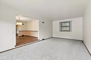 5302 Comanche Way, Madison, WI 53704 - Photo 18