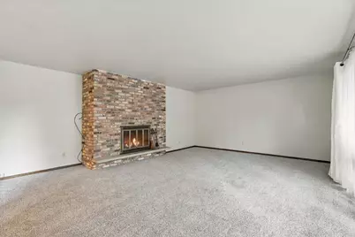 5302 Comanche Way, Madison, WI 53704 - Photo 4