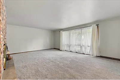 5302 Comanche Way, Madison, WI 53704 - Photo 8