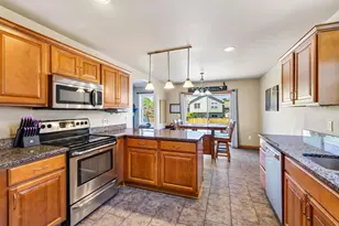 332 Sandridge Trail, Sun Prairie, WI 53590 - Photo 14