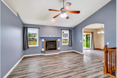 332 Sandridge Trail, Sun Prairie, WI 53590 - Photo 8