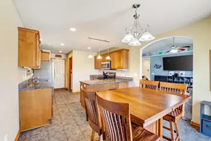 332 Sandridge Trail, Sun Prairie, WI 53590 - Photo 10
