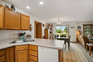 706 Forest Edge Dr, Mazomanie, WI 53560 - Photo 12