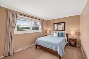 1542 Comanche Glen, Madison, WI 53704 - Photo 10