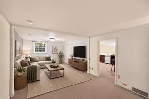 1542 Comanche Glen, Madison, WI 53704 - Photo 6