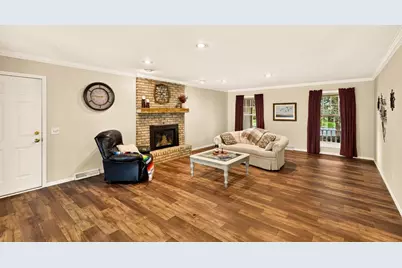 1542 Comanche Glen, Madison, WI 53704 - Photo 14