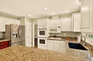 1542 Comanche Glen, Madison, WI 53704 - Photo 14